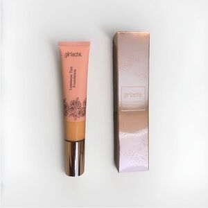Girlactic Luminous Tint Foundation - Medium